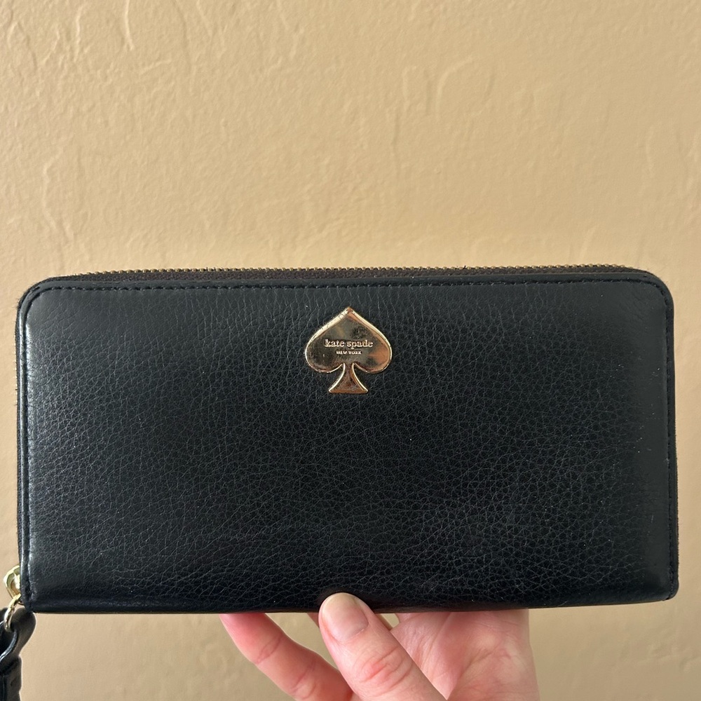 Kate Spade black full zip wallet